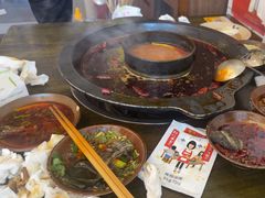 -黄潇洒老火锅(九眼桥宏济巷店)