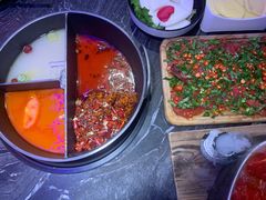 -热火朝天鲜切牛肉火锅(南强街巷店)