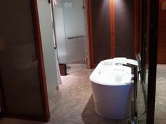 -三亚湾海居铂尔曼度假酒店