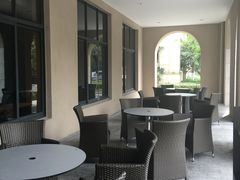 露天位-麦当劳(科教城店)