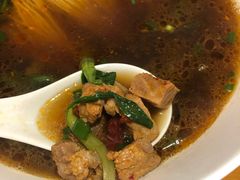 辣肉浇头-君东记本帮面馆(天钥桥路店)