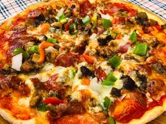 至尊肉食披萨-小主人西餐厅 master table(青年中路店)