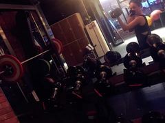 -GYMPLUS私教健身会馆(大悦城店)