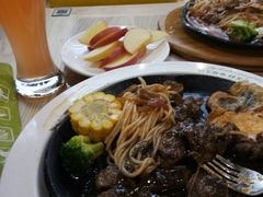 -豪约客牛排(百大奥莱店)