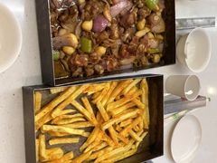 -老东镇啤酒屋海鲜加工·蒸汽海鲜·海鲜烧烤(台东店)