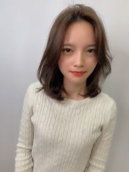 -天下皇剪新潇洒美容美发