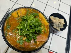 -肥汁米蘭香港米线(长宁来福士店)