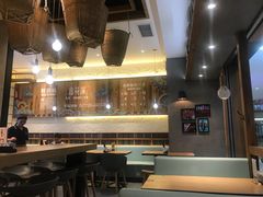 大堂-鑫花溪牛肉米粉(人民广场店)