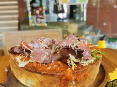 -Dragon Pizza•圆脸龙披萨·牛排餐厅
