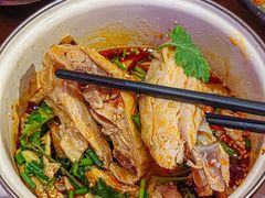 -爆炸头阿姨小四川正宗川味小吃(无任何分店)