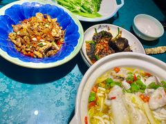 -呷湘厨·鱼汤捞饭·剁椒鱼头·辣椒炒肉(国家会展中心店)