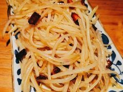 酸辣土豆丝-无届青年餐馆(熙街店)