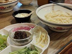 北京炸酱面-锅儿挑面馆