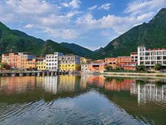 -百里峡七彩艺术小镇