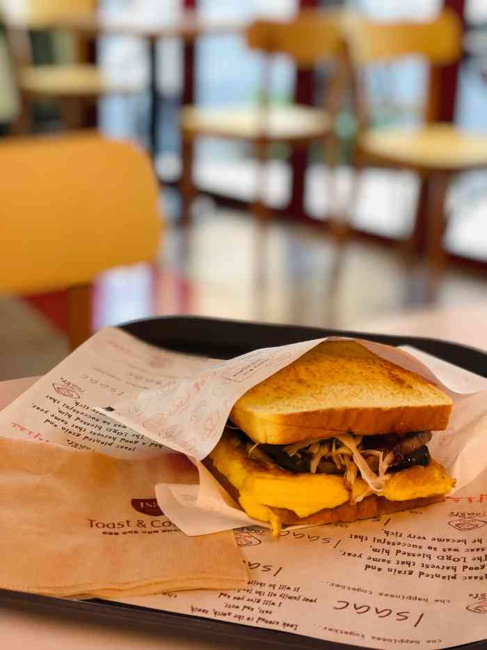 isaac 吐司-"去韩国必吃的网红吐司 可惜店铺开门不够早.