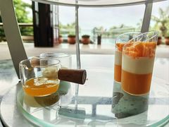 -亚龙湾喜来登·美景台大堂吧