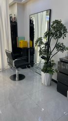 -V7 HAIR SALON