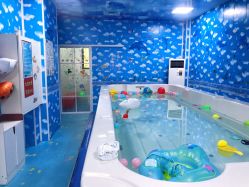 -开心岛婴儿游泳母婴用品店