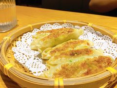 素锅贴-峨嵋小镇·川菜(勒泰中心店)