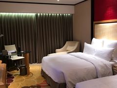 -永恒朗悦酒店(广西大学地铁站大学东路万达广场店)