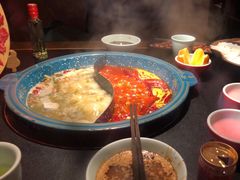 -吼堂老火锅(武汉 天地壹方南馆店)