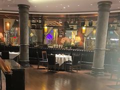 -八府香鸭·啫啫煲(华山路店)