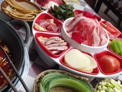 -赵美丽·重庆社区火锅·直营店(火车东站·中豪国际店)
