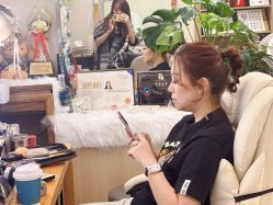 -晓V彩妆造型(大学路店)