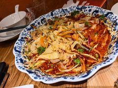 新疆石河子凉皮-清真·双公羊·馕坑烤全羊(奥体店)
