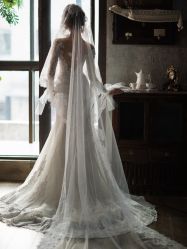-艾米丽婚纱礼服