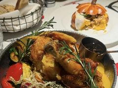 -Mogul Eatery·大亨餐酒馆