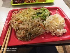 -同济大学本部学苑饮食广场