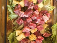 菠萝雪花牛肉粒-老渔家·白族·石板烧.野生菌火锅(大理古城叶榆路店)