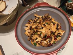 -鸽子侯·家宴·平价海鲜(绿地店)