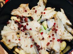 红胡椒焗鱼片-小大董·烤鸭(凤凰汇店)