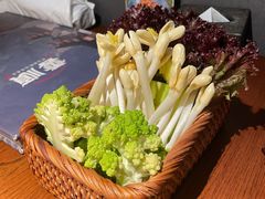 -花菇朵·云山雀 ll 野生菌锅·野果酸汤·精品滇菜(万柳店)