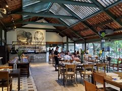 -喜洲吧·江畔老船厂·庭院餐厅(喜临院店)