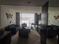 -青岛海尔洲际酒店
