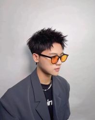 -诗悦发型烫染SALON