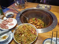 -山河屯铁锅炖·非遗东北菜(南山店)