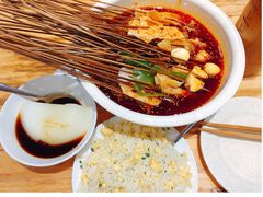 -嘉州叶婆婆钵钵鸡(建设路店)