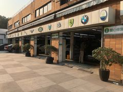 -蜂鸟快修喷漆钣喷汽修旗舰工厂(军工路店)