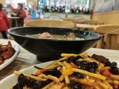 -江城燕子大排档(江汉路步行街店)