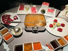 -左庭右院鲜牛肉火锅黑金店(陆家嘴中心店)