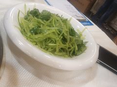 -渝君重庆火锅(嘉宾路店)