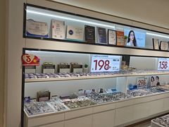 -J-Optical佳视明眼镜·蔡司视觉(青岛金茂览秀城店)
