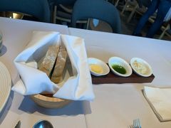 -GreyWhale灰鲸餐厅(武汉国际广场店)