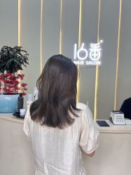 -十六番发型师事务所
