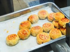 松仁玫瑰细沙月饼-功德林(南京西路店)