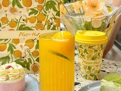 -必胜客(打浦桥日月光店)